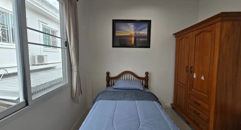 For rent 3 bedrooms townhouse in Hua Hin, Prachuap Khiri Khan