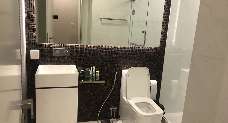For sale 1 Beds condo in Khlong Toei, Bangkok