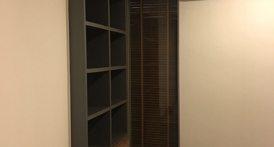 For sale 1 Beds condo in Khlong Toei, Bangkok