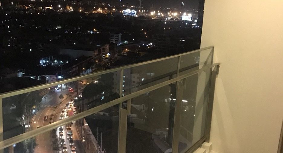 For sale 1 Beds condo in Khlong Toei, Bangkok