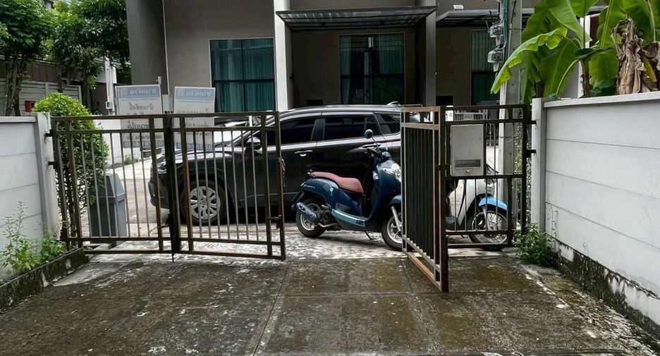 For sale そして for rent 3 ベッドルーム house in Bang Khen, Bangkok