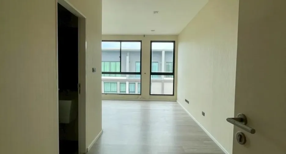 出售 和 出租 3 卧室 独立屋 在 Bang Khen, 曼谷