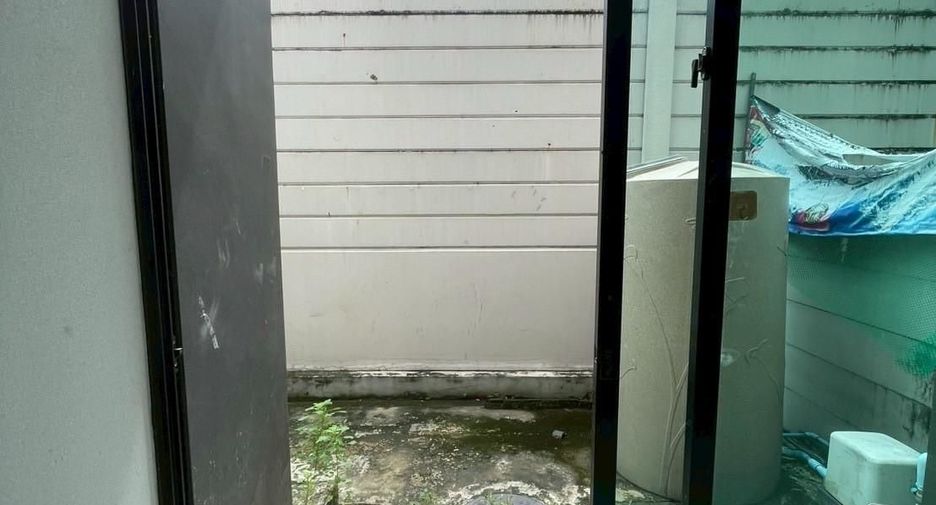 出售 和 出租 3 卧室 独立屋 在 Bang Khen, 曼谷