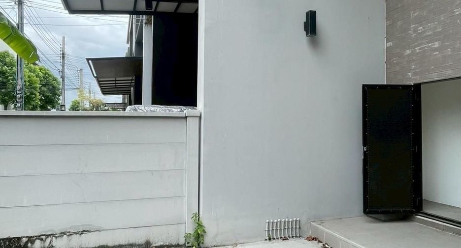 For sale そして for rent 3 ベッドルーム house in Bang Khen, Bangkok