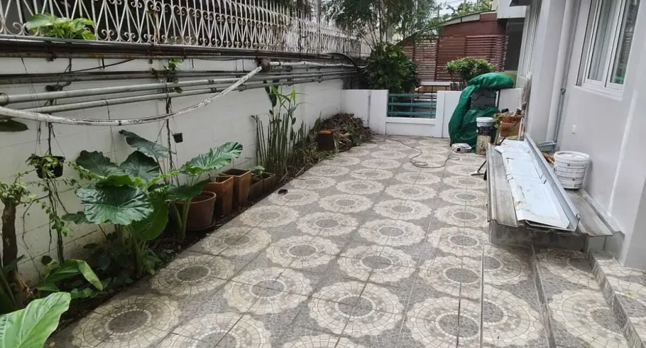 À vendre 2 chambres condo à Bang Na, Bangkok