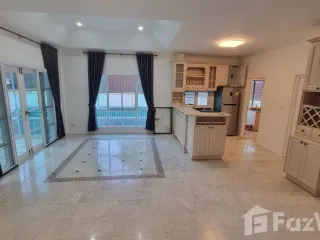 À vendre et à louer 4 chambres villa à Hang Dong, Chiang Mai
