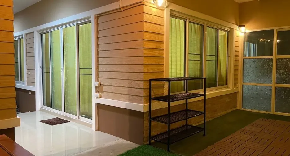 Haus zur Miete mit 2 Zimmer in Sattahip, Chonburi