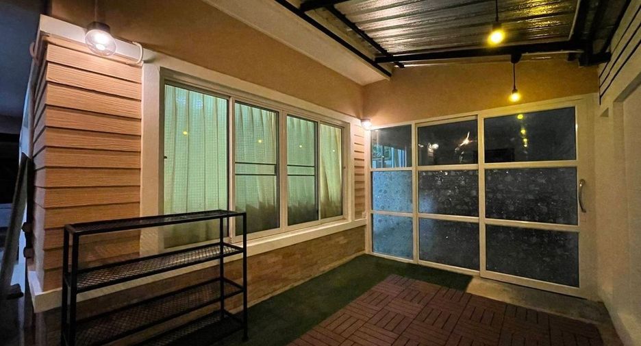 Casa en alquiler de 2 habitaciones en Sattahip, Chonburi