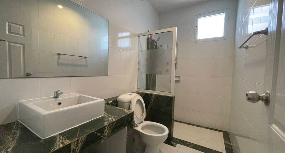 Casa en alquiler de 2 habitaciones en Sattahip, Chonburi