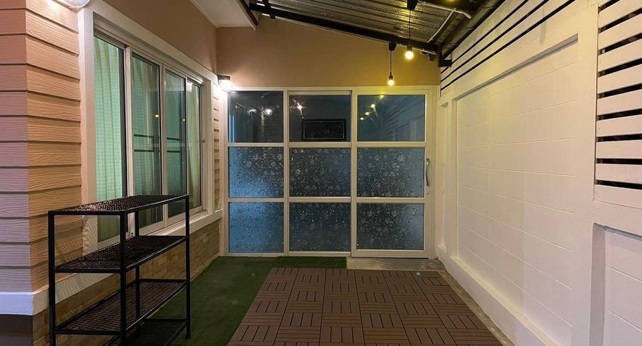 Casa en alquiler de 2 habitaciones en Sattahip, Chonburi