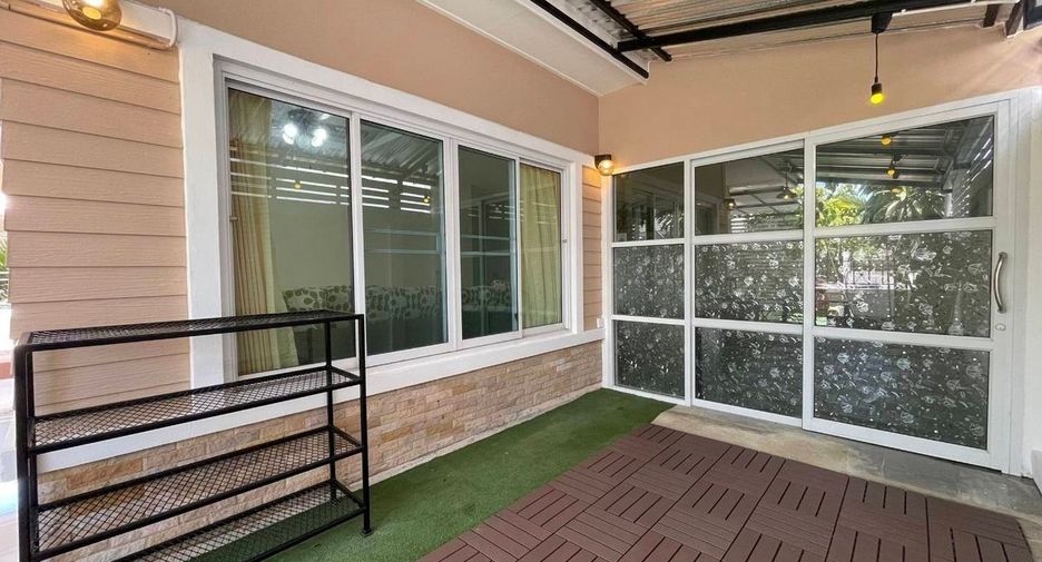Casa en alquiler de 2 habitaciones en Sattahip, Chonburi