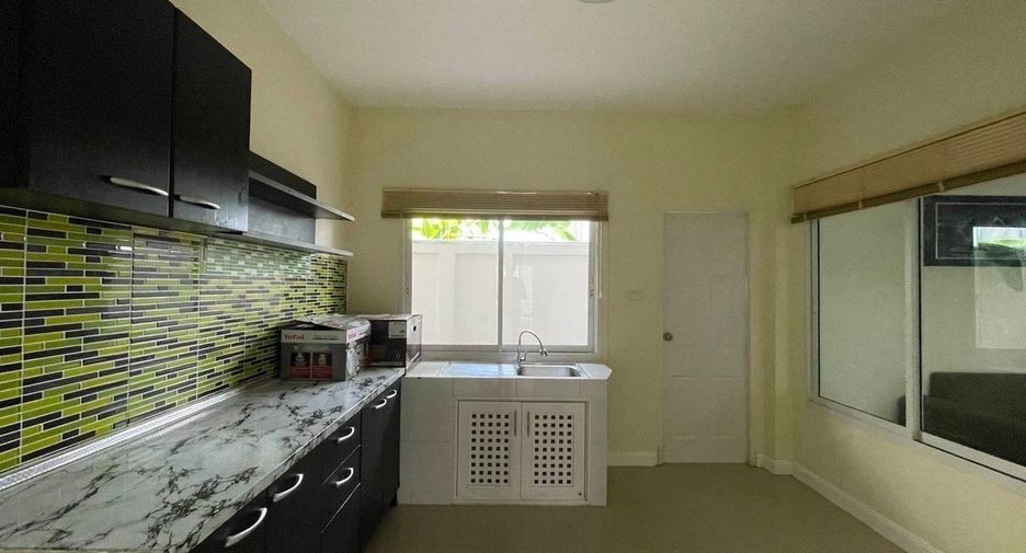 Casa en alquiler de 2 habitaciones en Sattahip, Chonburi