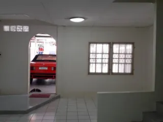 For sale 3 bedrooms townhouse in Huai Khwang, Bangkok