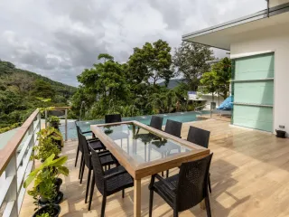 Villa zum Kauf mit 4 Zimmer in Kathu, Phuket