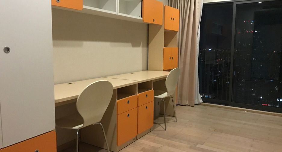 ขาย และ ให้เช่า 3 ห้องนอน คอนโด ใน คลองเตย, กรุงเทพฯ