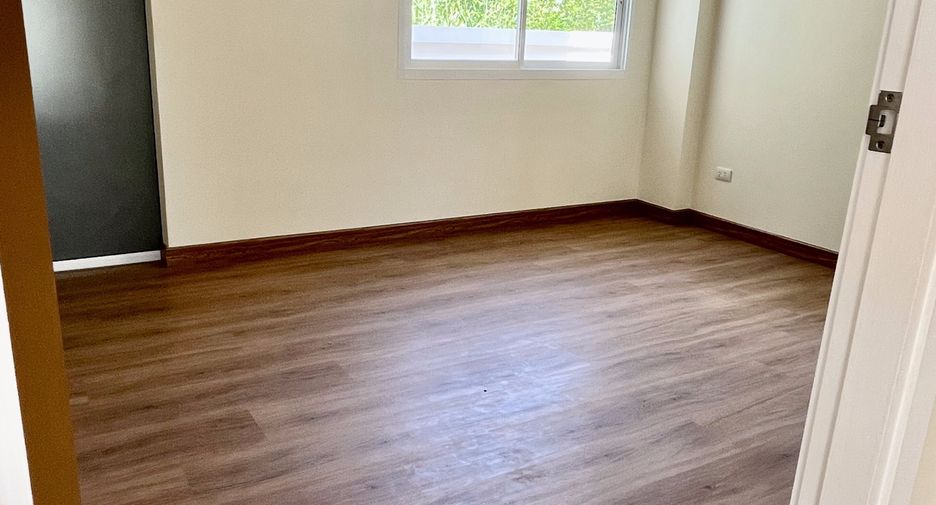 For sale 3 bedrooms house in Bang Saray, Pattaya