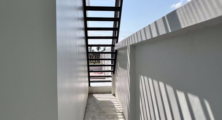 For sale 3 bedrooms house in Bang Saray, Pattaya