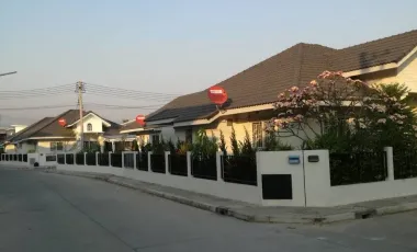 À vendre 2 chambres maison à San Kamphaeng, Chiang Mai