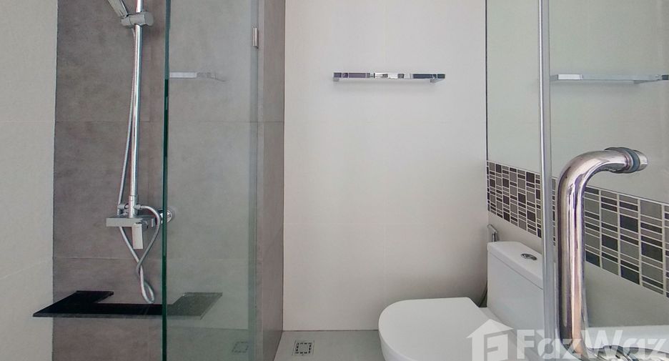 For sale and for rent 3 bedrooms condo in Khlong San, Bangkok