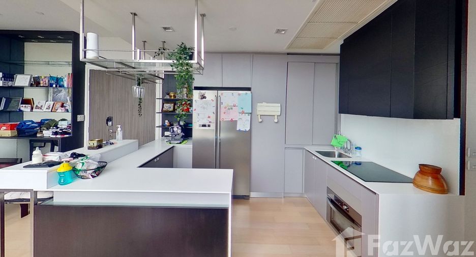 For sale and for rent 3 bedrooms condo in Khlong San, Bangkok