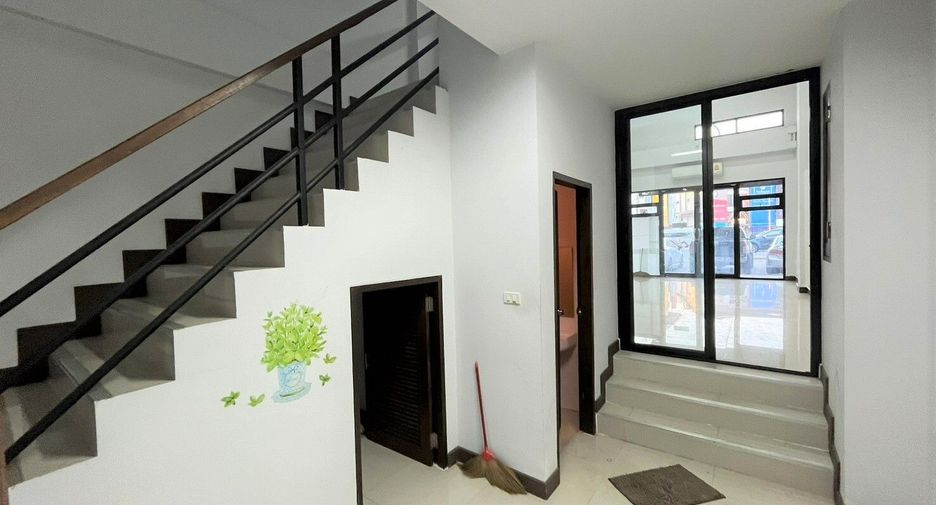 For sale 3 bedrooms townhouse in Mueang Chiang Mai, Chiang Mai
