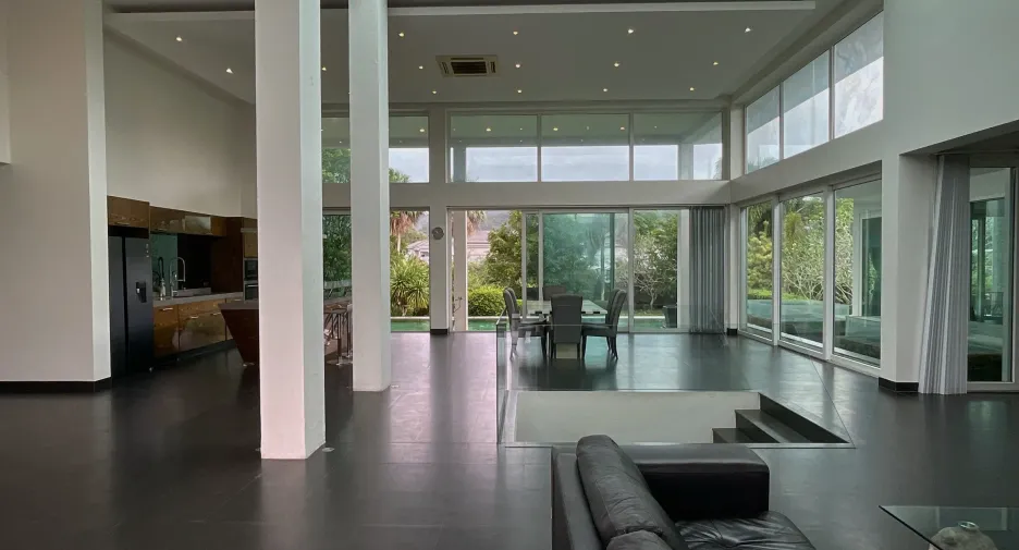 Villa en alquiler de 4 habitaciones en Thalang, Phuket