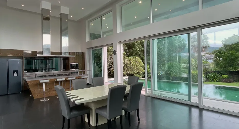 Villa en alquiler de 4 habitaciones en Thalang, Phuket