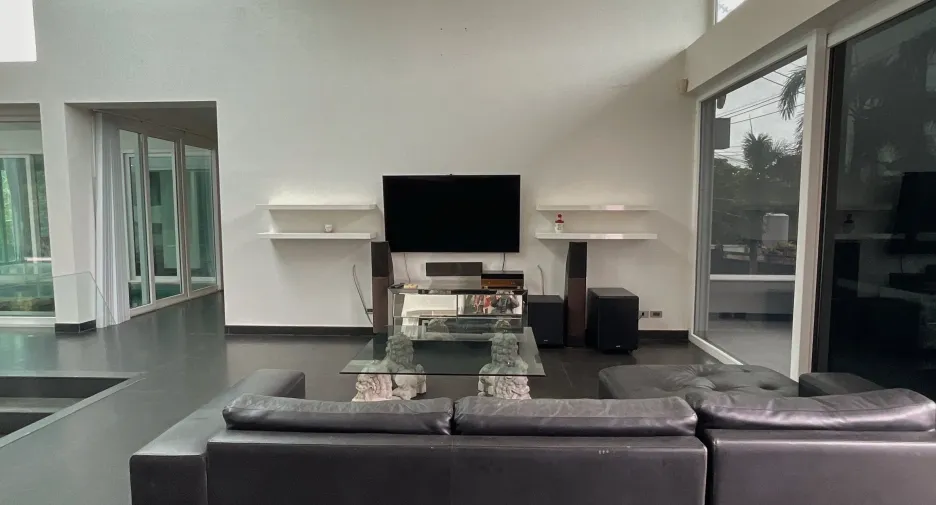 Villa en alquiler de 4 habitaciones en Thalang, Phuket