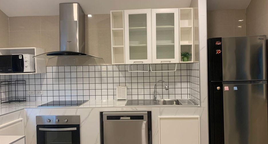 For rent 3 bedrooms villa in Bang Lamung, Chonburi