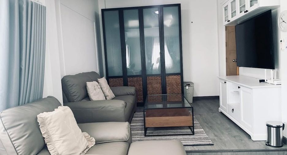 For rent 3 bedrooms villa in Bang Lamung, Chonburi