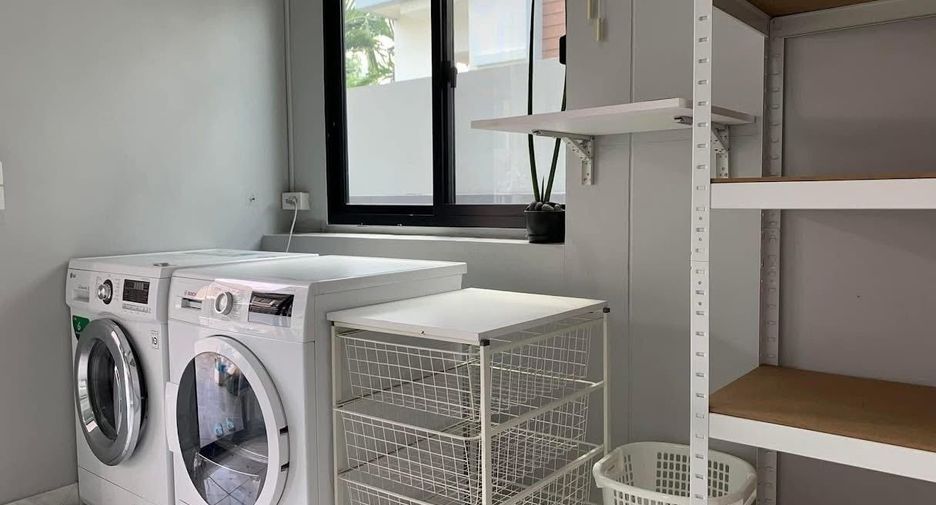 For rent 3 bedrooms villa in Bang Lamung, Chonburi