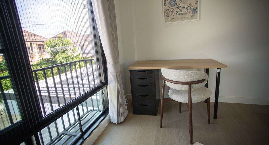 For sale 4 bedrooms house in Hang Dong, Chiang Mai