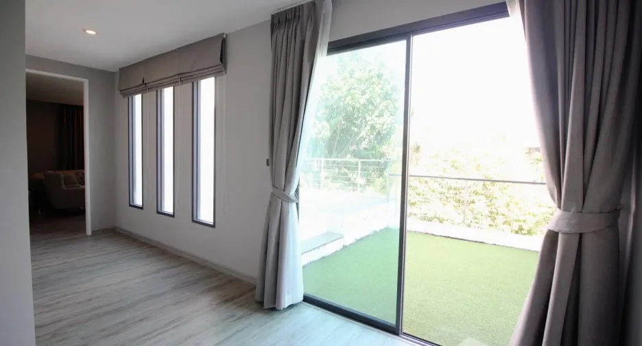 For rent 4 bedrooms villa in Hua Hin, Prachuap Khiri Khan