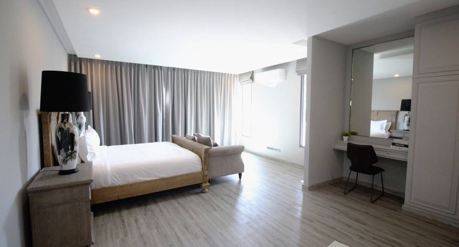 For rent 4 bedrooms villa in Hua Hin, Prachuap Khiri Khan