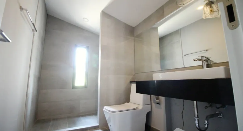 For rent 4 bedrooms villa in Hua Hin, Prachuap Khiri Khan