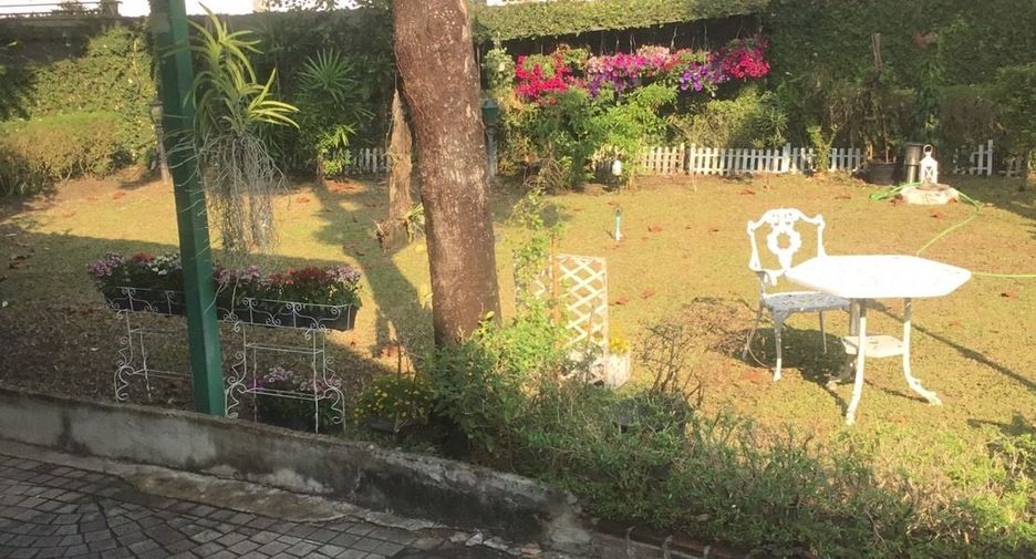 For sale 6 bedrooms house in Taling Chan, Bangkok