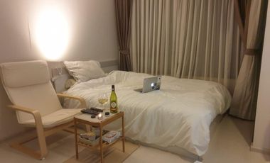 À vendre studio condo à Yan Nawa, Bangkok