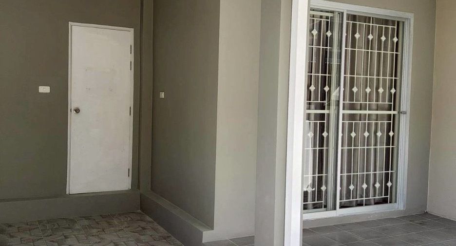 For rent 3 bedrooms townhouse in Thalang, Phuket