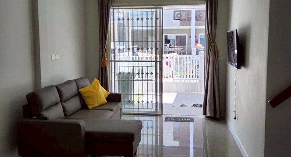 For rent 3 bedrooms townhouse in Thalang, Phuket