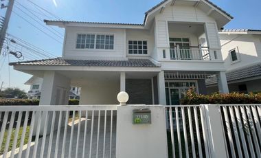 For rent 3 bedrooms house in San Kamphaeng, Chiang Mai