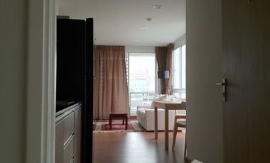 Condo en venta y en alquiler de 2 habitaciones en Bang Rak, Bangkok
