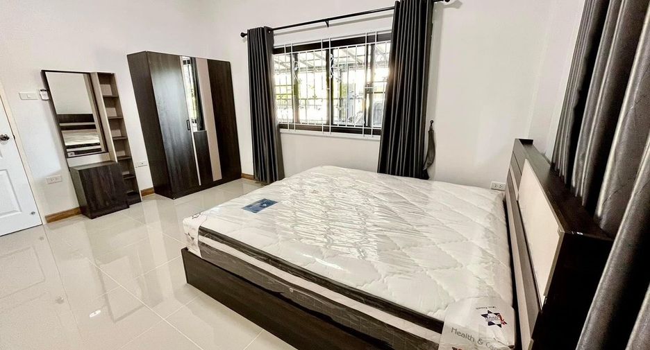 Casa en alquiler de 4 habitaciones en Saraphi, Chiang Mai