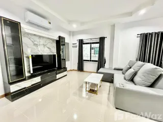 For rent 4 bedrooms house in Saraphi, Chiang Mai