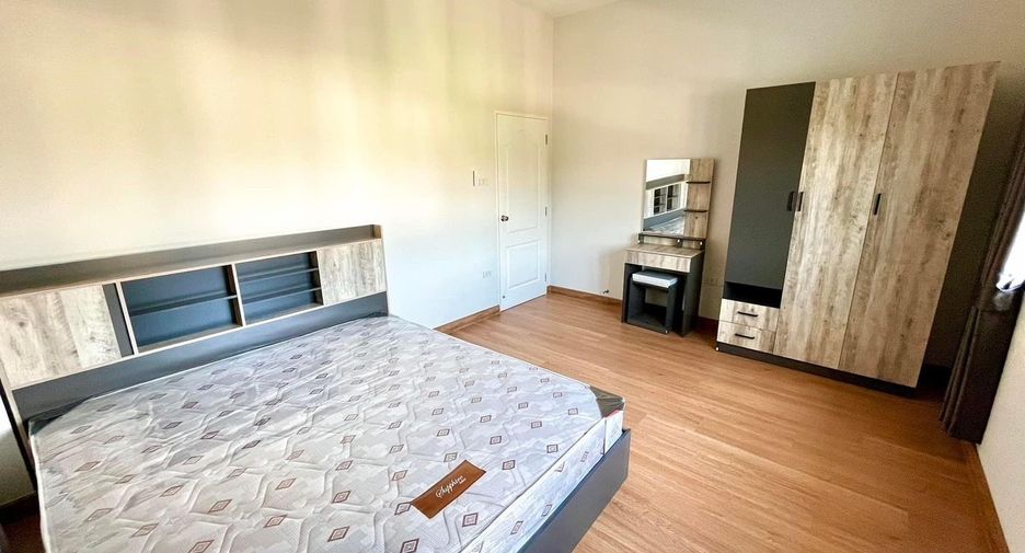 Casa en alquiler de 4 habitaciones en Saraphi, Chiang Mai