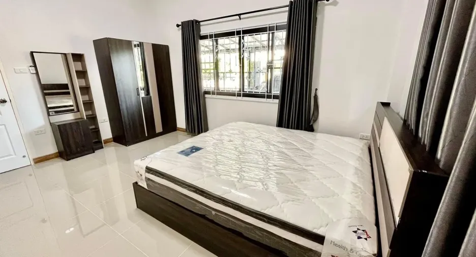 Haus zur Miete mit 4 Zimmer in Saraphi, Chiang Mai