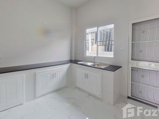 Продажа 3 спальни дом в Сарапхи, Чианг Маи