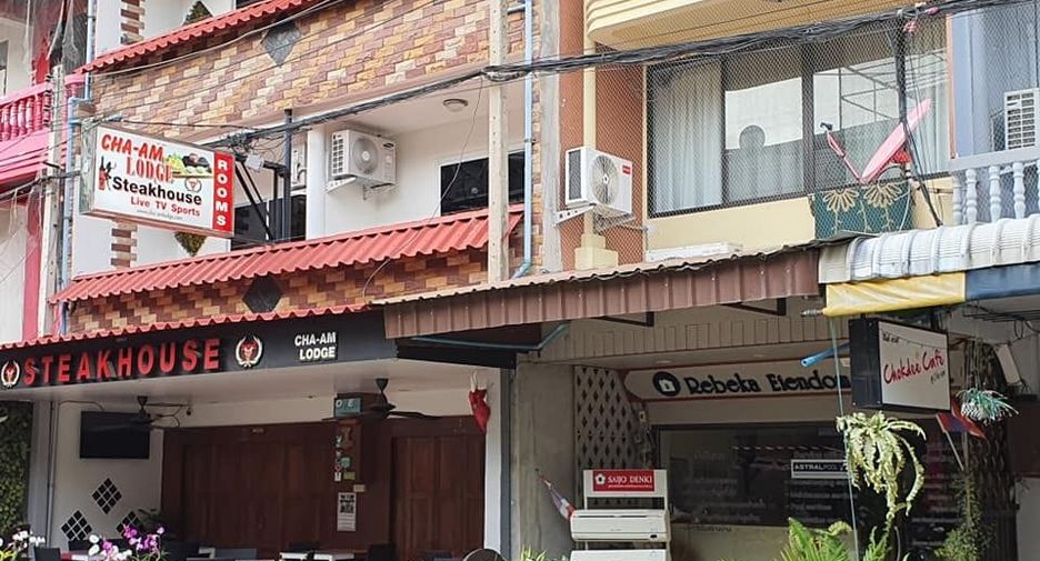 For sale 2 bedrooms townhouse in Cha Am, Phetchaburi