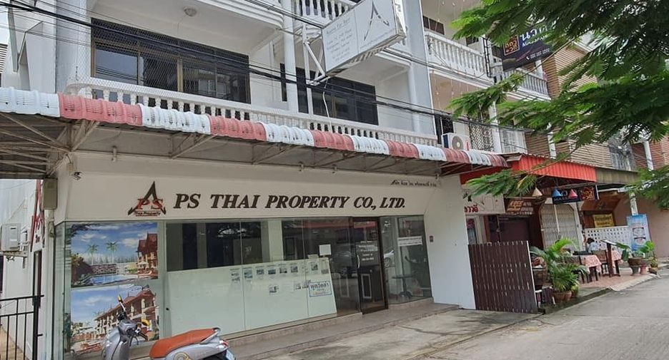 For sale 2 ベッドルーム townhouse in Cha Am, Phetchaburi