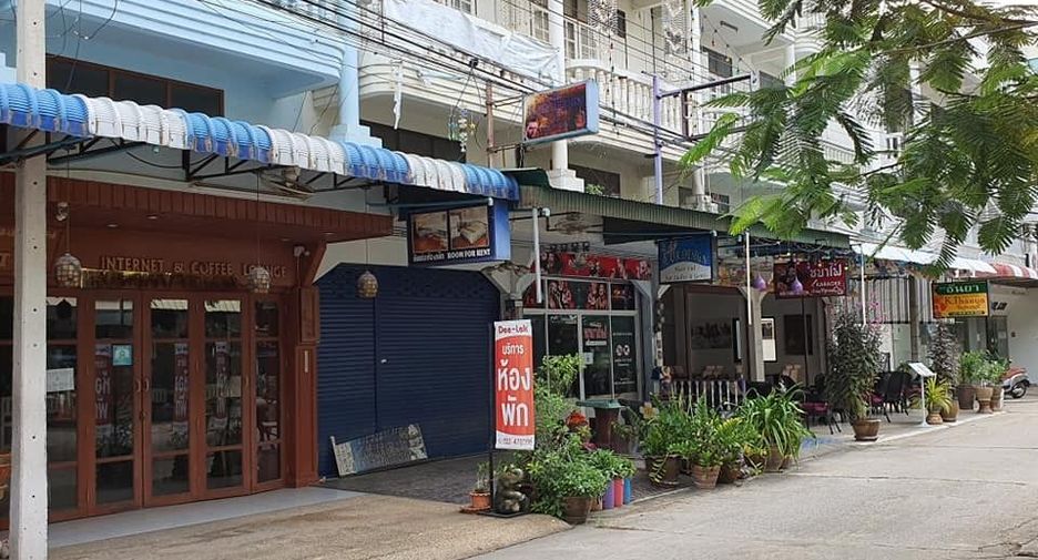 For sale 2 bedrooms townhouse in Cha Am, Phetchaburi
