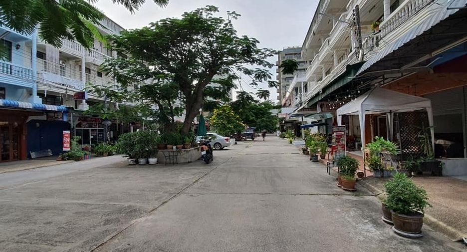For sale 2 ベッドルーム townhouse in Cha Am, Phetchaburi